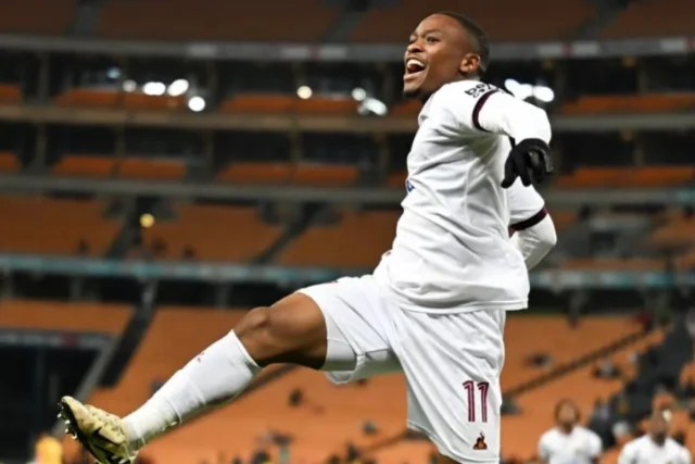 Kaizer Chiefs Complete Langelihle Phili Transfer | 5th New Signing Kaizer Chiefs transfer news, Langelihle Phili, Stellenbosch FC, Betway Premiership transfers, Amakhosi new signings, South African football news. Kaizer Chiefs Complete Langelihle Phili Transfer | 5th New Signing