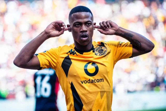 Ashley du Preez Kaizer Chiefs Kaizer Chiefs transfer news, Stellenbosch FC signings, Langelihle Phili Chiefs, PSL transfer updates, George Matlou Stellies. Ashley du Preez Transfer Dilemma: Pay-Cut or Stellenbosch Return?. Ashley du Preez Kaizer Chiefs