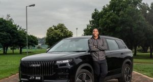 ‘Zero Regrets’: Caster Semenya Reflects on Six Months with Her JAECOO J7 SHS ‘Black Mamba’ Black Mamba JAECOO J7, Caster Semenya Limpopo road trip, family SUVs South Africa, JAECOO J7 specs and fuel economy, OkMzansi motoring news. Caster Semenya JAECOO J7, JAECOO J7 SHS review, Caster Semenya car, plug-in hybrid SUV South Africa, JAECOO South Africa.