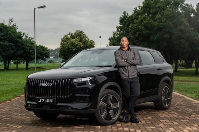 Black Mamba JAECOO J7, Caster Semenya Limpopo road trip, family SUVs South Africa, JAECOO J7 specs and fuel economy, OkMzansi motoring news. Caster Semenya JAECOO J7, JAECOO J7 SHS review, Caster Semenya car, plug-in hybrid SUV South Africa, JAECOO South Africa.