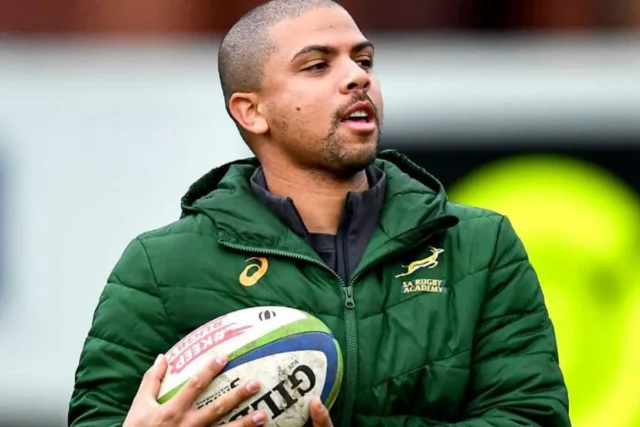 HERO DOC: Junior Boks Team Physician Saves Passenger Mid-Air Junior Springboks doctor saves passenger, Dr Clement Plaatjies flight emergency, Junior Boks plane resuscitation. Kevin Foote Netwerk24, Junior Springboks U20 World Champions 2026, SA Rugby team doctor hero, OR Tambo flight emergency.
