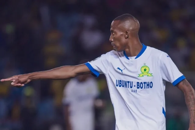 Sundowns Defender Divine Lunga Survives Hillbrow Shooting Unharmed Divine Lunga shooting Hillbrow, Mamelodi Sundowns news, Betway Premiership 2026, Divine Lunga brother church, Johannesburg football crime, Hillbrow attempted murder case. Sundowns Defender Divine Lunga Survives Hillbrow Shooting Unharmed