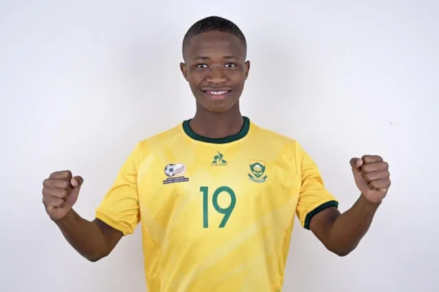 Kaizer Chiefs Wonderkid Neo Bohloko Signs 3-Year Extension Until 2029 Neo Bohloko, Kaizer Chiefs contract extension, Roc Nation Sports International, Naturena academy, Betway Premiership 2026/27. DStv Diski Challenge, Fernando Da Cruz, Grant Veitch, Kaizer Chiefs youth talent, Amakhosi wonderkid.
