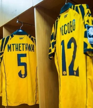 WINNING START, BIG DILEMMAS: Two Pressing Squad Issues Facing Kaizer Chiefs Kaizer Chiefs news, Nkosingiphile Ngcobo contract, Given Msimango, Kaizer Chiefs left back, Amakhosi transfer news, Betway Premiership 2026. Kaizer Chiefs Squad Issues: Left-Back Depth & Ngcobo Dilemma