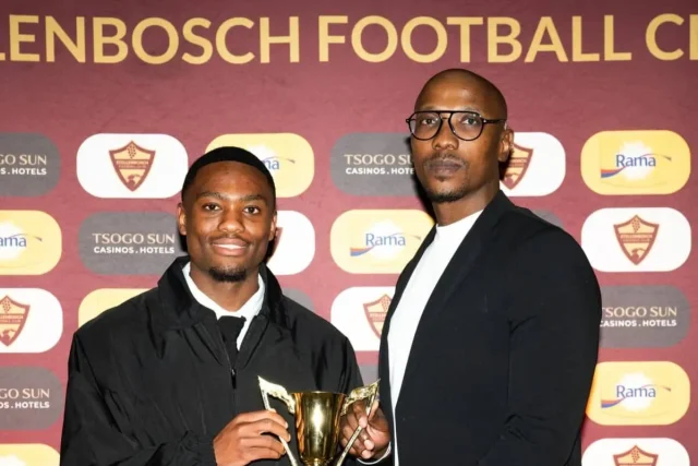 Langelihle Phili Arrives in Joburg for Kaizer Chiefs Medical Langelihle Phili, Kaizer Chiefs transfer news, Stellenbosch FC, Amakhosi transfer window, Betway Premiership, Naturena. Langelihle Phili Arrives in Joburg for Kaizer Chiefs Medical