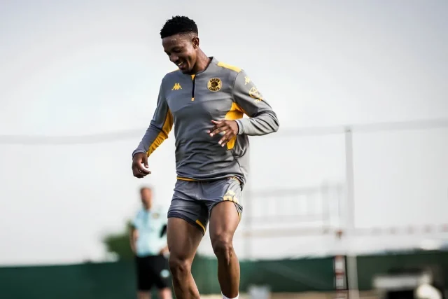 Kaizer Chiefs Transfer News: Given Msimango Joins Stellenbosch FC in Phili Swap Given Msimango, Kaizer Chiefs transfer news, Langelihle Phili, Stellenbosch FC transfers, Betway Premiership, Amakhosi signings, PSL transfer window. Kaizer Chiefs Transfer News: Given Msimango Joins Stellenbosch FC in Phili Swap.