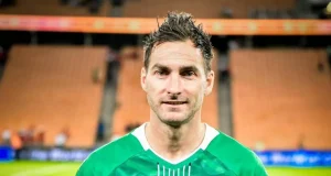 Winelands Reunion: Bradley Grobler Joins Gavin Hunt’s Stellenbosch FC in Record-Hunting Move Gavin Hunt Bradley Grobler reunion, PSL all-time goalscorer record, Bradley Grobler Peter Shalulile, Stellenbosch FC transfer news. Bradley Grobler Stellenbosch FC