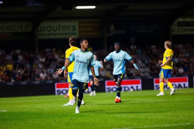 Relebohile Mofokeng Scores First League Goal for Union Saint-Gilloise Relebohile Mofokeng. Relebohile Mofokeng goal. Mofokeng's first league goal. Mofokeng Union Saint-Gilloise. Rele Mofokeng. Royale Union Saint-Gilloise. Union Saint-Gilloise vs Westerlo. Westerlo 1-5 Union Saint-Gilloise. Mofokeng Belgian Pro League. Bafana Bafana. South Africans abroad. South African footballers in Europe. Mofokeng latest news. Orlando Pirates. Belgian Pro League 2026/27. Mofokeng debut. South African football news