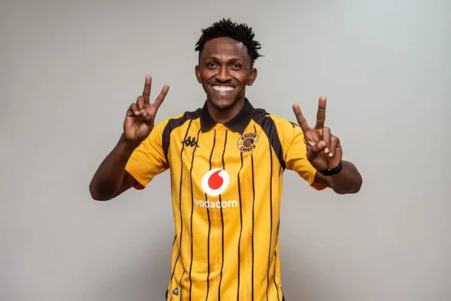 Junior Khanye Questions Kaizer Chiefs Signing Adolf Mtasingwa Kaizer Chiefs new signing. Adolf Mtasingwa. Junior Khanye Kaizer Chiefs. Kaizer Chiefs transfers. Kaizer Chiefs latest news. Kaizer Chiefs MTN8. Kaizer Chiefs vs Golden Arrows. Mtasingwa performance. Kaizer Chiefs midfield. Betway Premiership. Langelihle Phili. Amakhosi news. PSL news. Junior Khanye Adolf Mtasingwa
