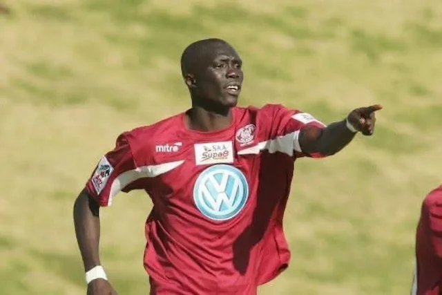 Mame Niang Confirms Gavin Hunt’s Bizarre Story Behind His Four-Goal Haul Mame Niang four goals. Mame Niang Moroka Swallows. Gavin Hunt Mame Niang story. Mame Niang Free State Stars. Mame Niang PSL. Mame Niang Wolfsburg. Gavin Hunt bizarre football story. Moroka Swallows 2005. Mame Niang goalscoring form. Mame Niang Gavin Hunt sex story.