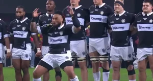 Ma’a Nonu answers the All Blacks’ haka with a powerful solo challenge Ma’a Nonu haka. Ma’a Nonu All Blacks. Ma’a Nonu Sharks debut. Ma’a Nonu one-man haka. All Blacks haka. Ka Mate haka. Sharks vs All Blacks. Rugby’s Greatest Rivalry. Ma’a Nonu 2026. Sharks rugby. New Zealand rugby legend. Ma’a Nonu mentorship. JP Pietersen Sharks. Durban rugby