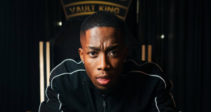 Roiii Brings Back ‘Singing Roiii’ With New Single ‘Hold Myself’ Roiii Hold Myself. Roiii new song 2026. Roiii Hold Myself release. Singing Roiii is back. Oratile Kgotso Kgobe. Roiii new single. South African hip-hop. South African rapper. Roiii music. Pretoria rapper. Roiii latest news