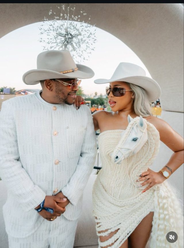 Anele Zondo and L-Tido Share Surprise Kiss at SAMA32 Anele Zondo L-Tido relationship. SAMA32 2026. Anele Zondo SAMA32. L-Tido SAMA32. SAMA32 highlights. South African Music Awards 2026. Anele Zondo kiss. Mzansi celebrity couples. Anele Zondo and L-Tido SAMA32 kiss