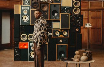 Yanga Chief Flies South Africa’s Flag on Hennessy Cypher 2026 Alongside Africa’s Hip-Hop Elite Yanga Chief. Yanga Chief Hennessy Cypher. Hennessy Cypher 2026. Hennessy Cypher. South African hip hop. Yanga Chief 2026. African hip hop. Maglera Doe Boy. A-Reece. Sarz producer. African rappers. Mzansi hip hop. South African rap Hip hop news. Hennessy South Africa. Social Media Promo Cap.
