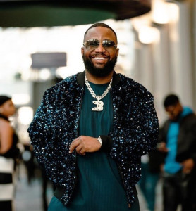 Cassper Nyovest Backs DJ Maphorisa and Kabza De Small FNB Stadium Show Cassper Nyovest DJ Maphorisa Kabza De Small. Cassper Nyovest Scorpion Kings, DJ Maphorisa Kabza De Small concert, Scorpion Kings FNB Stadium, FNB Stadium concert, Cassper Nyovest support, Scorpion Kings concert, South African music, amapiano concert, Kabza De Small, DJ Maphorisa