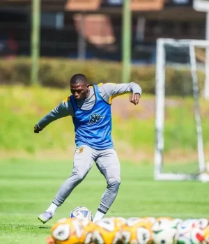 Kaizer Chiefs Hit by Double Injury Blow Ahead of Siwelele Clash Kaizer Chiefs, Langelihle Phili, Thabiso Monyane, Fernando Da Cruz, Siwelele, Betway Premiership, PSL, Kaizer Chiefs News, Chiefs Injuries