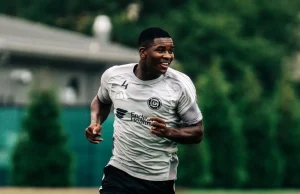 Mbekezeli Mbokazi makes surprise return to Chicago Fire training Mbekezeli Mbokazi. Mbekezeli Mbokazi injury. Mbekezeli Mbokazi return. Mbekezeli Mbokazi Chicago Fire. Chicago Fire injury news. Mbekezeli Mbokazi Bafana Bafana. Bafana Bafana 2027 AFCON qualifiers. Pitso Mosimane Bafana Bafana. Mbokazi latest news. South African footballers abroad