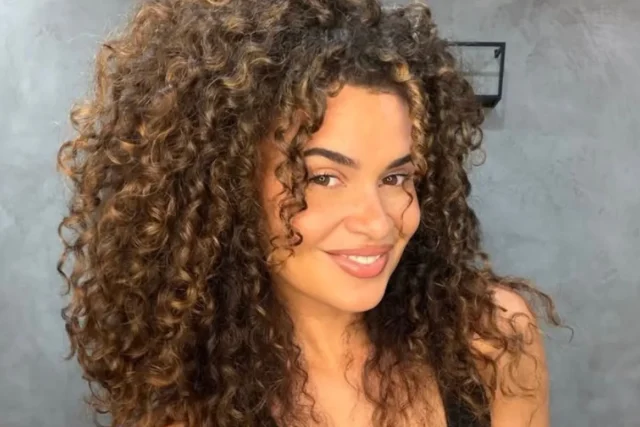 Rachel John leaves South Africa. Rachel John, Siya Kolisi and Rachel John, Rachel John Iceland, Rachel John Netherlands, Siya Kolisi girlfriend rumours, JBay Surf House, Rachel John latest news