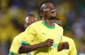 Sundowns Punish Pirates’ Absence to Storm Top of the Betway Premiership Mamelodi Sundowns vs Golden Arrows. Mamelodi Sundowns. Golden Arrows. Sundowns latest news. Orlando Pirates. Betway Premiership. Sundowns league table. Siyanda Ndlovu. Teboho Mokoena. Junior Dion. Miguel Cardoso. Sundowns vs Golden Arrows. PSL news. South African football