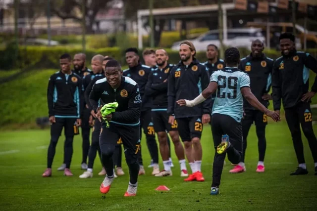 Khanyisa Mayo Kaizer Chiefs. Khanyisa Mayo latest news. Kaizer Chiefs news. Kaizer Chiefs injuries. Kaizer Chiefs squad. Kaizer Chiefs vs Polokwane City. Fernando Da Cruz. Betway Premiership. Khanyisa Mayo return