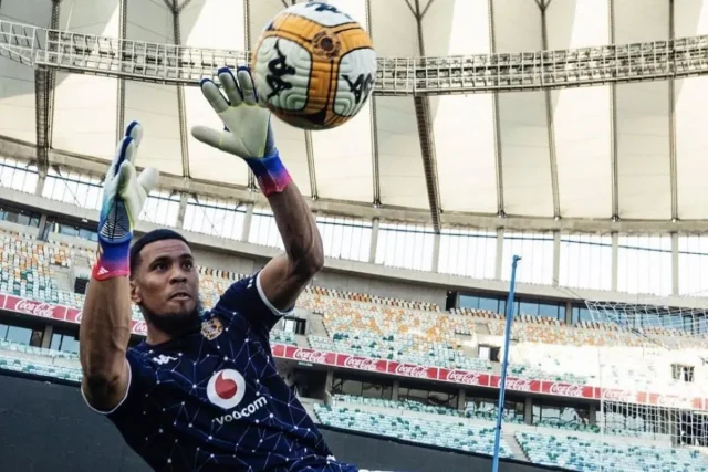 Brandon Petersen Under Pressure: Should Kaizer Chiefs Drop Their Captain? Brandon Petersen, Kaizer Chiefs, Amakhosi, Brian Baloyi, Fernando Da Cruz, PSL, Premier Soccer League, Kaizer Chiefs news, South African football, goalkeeper, Chiefs latest news