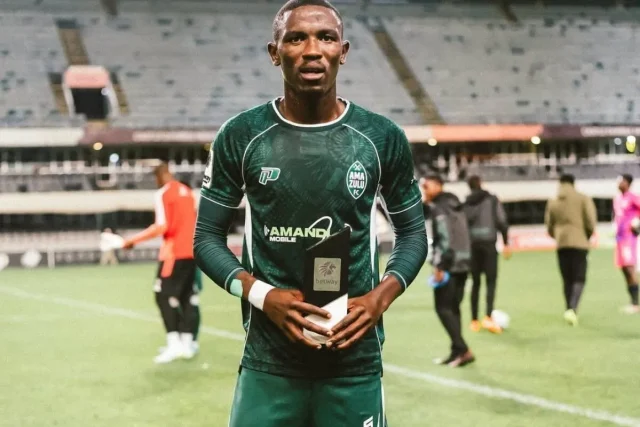 Orlando Pirates transfer target. Nkosikhona Radebe, Orlando Pirates, Pirates transfer news, Orlando Pirates transfer targets, AmaZulu FC, Orlando Pirates right-back, Pirates right-back, Abdeslam Ouaddou, Kamogelo Sebelebele, Deano Van Rooyen, Thabiso Lebitso, Bandile Shandu, Betway Premiership, PSL transfer news, Orlando Pirates latest news, AmaZulu news, South African football.
