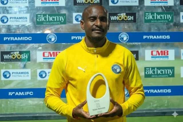 Rulani Mokwena Wins Coach of the Month After 58 Days in Egypt Rulani Mokwena Pyramids FC. Rulani Mokwena Coach of the Month. Rulani Mokwena Egypt. Pyramids FC. Rulani Mokwena latest news. Pyramids FC results. Egyptian Premier League. CAF Champions League. Rulani Mokwena trophies. Rulani Mokwena coaching career. South African coaches abroad. Rulani Mokwena six wins