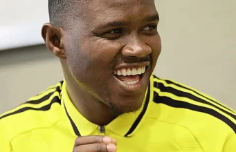 Bathusi Aubaas’ Bafana Bafana Selection Sparks Debate Among Sundowns Fans Bathusi Aubaas. Bathusi Aubaas Bafana Bafana. Aubaas Bafana selection. Aubaas Sundowns. Bafana Bafana squad. Pitso Mosimane Bafana Bafana. Bafana Bafana vs Guinea. South Africa AFCON qualifiers. Relebohile Mofokeng. Mamelodi Sundowns news. Bafana Bafana latest news