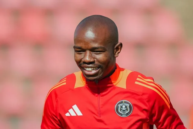Bafana Bafana Injury Update: Nkosinathi Sibisi Ruled Out vs Guinea Nkosinathi Sibisi injury. Nkosinathi Sibisi. Bafana Bafana injury news. Bafana Bafana vs Guinea. Bafana Bafana injuries. Pitso Mosimane. Orlando Pirates. Guinea AFCON qualifier. 2027 AFCON qualifiers. Khuliso Mudau. Lebohang Maboe. Mbekezeli Mbokazi. Tshepang Moremi. Bafana Bafana squad