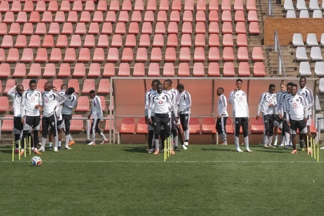 Orlando Pirates Injury Update: Nkota, Mbatha, Makgopa, Nduli and De Jong Orlando Pirates, Pirates news, Orlando Pirates injury update, Thalente Mbatha, Evidence Makgopa, Mohau Nkota, Andre de Jong, Sihle Nduli, Abdeslam Ouaddou, Betway Premiership, MTN8, CAF Champions League, South African football, PSL, Buccaneers