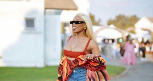 Bonang Matheba Draws Praise From Nicki Minaj Fans Amid South African Music Debate Bonang Matheba Nicki Minaj Barbz. Bonang Matheba South Africa. Bonang and Nicki Minaj. Bonang Matheba latest news. South African TV presenter Bonang. Barbz South Africa. Nicki Minaj South Africa. South African independent artists. South African entertainment news. Bonang social media. Gag City South Africa
