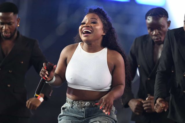 Makhadzi University of Venda graduation Makhadzi University of Venda graduation, Makhadzi graduation celebration, Makhadzi University of Venda performance, Makhadzi graduation song, Makhadzi educated singer, Makhadzi bursary, Makhadzi bursary for students, Makhadzi education initiative, Makhadzi Venda singer, Makhadzi Venda culture, University of Venda graduation 2026, Makhadzi latest news, Makhadzi performance, South African singer Makhadzi, Limpopo entertainment news, Venda music, South African music news, Makhadzi students, Makhadzi education support