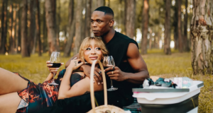 Nadia Nakai and Toss join forces for new joint EP Do’s and Dont’s Nadia Nakai Toss EP. Nadia Nakai and Toss. Do’s and Dont’s EP. Nadia Nakai new music. Toss new music. Nadia Nakai EP. Toss EP. Nadia Nakai Toss collaboration. South African hip-hop. Amapiano. SA hip-hop. Nadia Nakai latest news. Toss latest news. Do’s and Dont’s release date. South African music