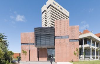 Nelson Mandela University Targets 80% Renewable Power With 8,500 Solar Panels Nelson Mandela University, solar panels, solar energy, renewable energy, Eskom, Etana Energy, South Africa energy, Eastern Cape, Nelson Mandela Bay, solar power, green energy, sustainability, university news, energy security