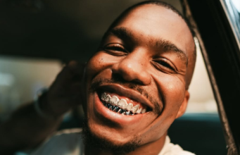 Flow Jones Jr. Credits DJ Sliqe For Pushing Him To Embrace Venac Flow Jones Jr. DJ Sliqe. Flow Jones Jr. Venac. DJ Sliqe career advice. Flow Jones Jr. new music. Flow Jones Jr. Sta-Soft. DJ Sliqe and Flow Jones Jr. South African hip-hop. SA hip-hop 2026. Venac rap. South African rappers. Flow Jones Jr. interview