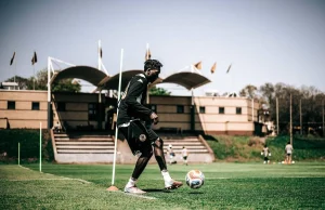 Kaizer Chiefs Fans Rally Behind ‘Festival’ as Young Star Turns Heads Kaizer Chiefs Kabelo Nkgwesa. Kabelo Nkgwesa. Kabelo Linda Nkgwesa. Festival Kaizer Chiefs. Kaizer Chiefs news. Kaizer Chiefs latest news. Kaizer Chiefs injuries. Luke Baartman injury. Steven Mendes. Vela Khumalo. Langelihle Phili. Khanyisa Mayo. Flavio da Silva. Kaizer Chiefs youngsters. Betway Premiership