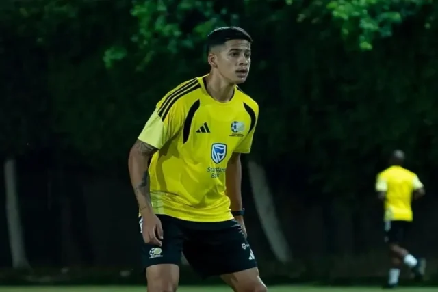 Lebohang Mokoena tells Brooklyn Poggenpoel to choose Chiefs Brooklyn Poggenpoel, Lebohang Mokoena, Kaizer Chiefs transfer news, Orlando Pirates transfer news, Bafana Bafana, Poggenpoel latest news, Durban City midfielder, Chiefs vs Pirates. Brooklyn Poggenpoel Kaizer Chiefs
