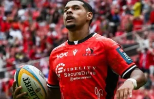 Rising Star Haashim Pead Set for Long-Awaited Stormers Debut in URC Derby Haashim Pead Stormers debut. URC Stormers vs Sharks, John Dobson Haashim Pead, Springbok scrumhalves, South African rugby young stars, DHL Stadium rugby.