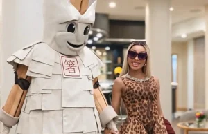 Khanyi Mbau Reveals How She Juggled ‘Masked Singer SA’ and Amsterdam Filming Khanyi Mbau, Khanyi Mbau Masked Singer SA, Chopsticks Masked Singer SA, Masked Singer SA season 3, Khanyi Mbau Amsterdam filming, Lasizwe Dambuza Masked Singer, Bontle Modiselle Masked Singer, Robot Boii, The Masked Singer SA, SABC 2