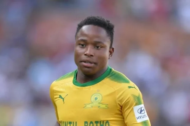 Why Keletso Makgalwa Turned Down Kaizer Chiefs for Simba SC Keletso Makgalwa Kaizer Chiefs Simba SC. Makgalwa transfer news, PSL player moves, Simba SC CAF Champions League, Sekhukhune United, Mamelodi Sundowns.
