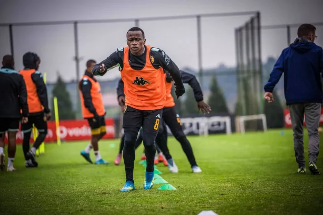 2026-10-13-kaizer-chiefs-news-and-rumours-maboe-leaner-baartman.jpg Kaizer Chiefs injury news. Lebohang Maboe injury, Siphesihle Ndlovu injury, Luke Baartman Chiefs, Kaizer Chiefs vs Stellenbosch, Chiefs team news October 2026, Brandon Petersen knee injury, Langelihle Phili injury, Chiefs news and rumours, Betway Premiership Chiefs
