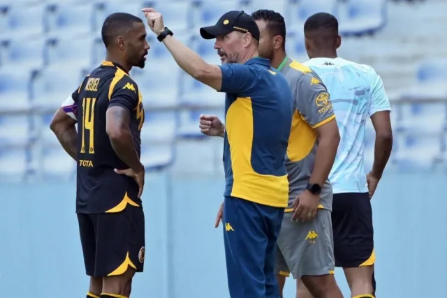Fernando Da Cruz Kaizer Chiefs.Kaizer Chiefs tactics news. Kaizer Chiefs vs Red Arrows CAF Confederation Cup. Betway Premiership updates 2026. Amakhosi football news