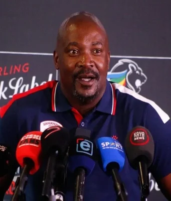 Siwelele Make Call on Lehlohonolo Seema as Willem Jackson Leaves Lehlohonolo Seema Siwelele FC. Lehlohonolo Seema latest news. Siwelele FC news. Siwelele FC coach. Lehlohonolo Seema suspension. Willem Jackson Siwelele. Siwelele DDC coach. Diski Challenge. PSL news. South African football news. Kaizer Chiefs vs Siwelele FC