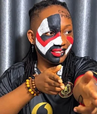 Nigerian Orlando Pirates Superfan Receives Over R40,000 From South Africans to Watch Soweto Derby Nigerian Orlando Pirates fan, Miracle Ebubechi Michael, Mimi Anoda Mirakle, R40,000 fundraising campaign, Soweto Derby 2026, Orlando Pirates vs Kaizer Chiefs, Nigerian football supporter, South African football fans, ubuntu in football, FNB Stadium, Vilakazi Street Soweto. Orlando Pirates, Kaizer Chiefs, Soweto Derby, Miracle Ebubechi Michael, Nigerian Football Fan, PSL News, South African Football, Ubuntu