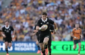 Springboks Under Pressure as All Blacks Close the Gap in World Rugby Rankings Springboks' latest news. All Blacks latest news. World Rugby rankings 2026. South Africa rugby team. New Zealand rugby team. All Blacks vs Wallabies. Bledisloe Cup results. Springboks number one