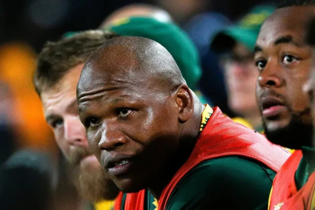 Stormers Explain Bongi Mbonambi’s Quick Exit From Sharks Bongi Mbonambi Stormers return. Bongi Mbonambi Sharks exit. John Dobson on Bongi Mbonambi. Stormers vs Ulster. Bongi Mbonambi contract. Springboks hooker news. Sharks rugby news. United Rugby Championship. Stormers team news