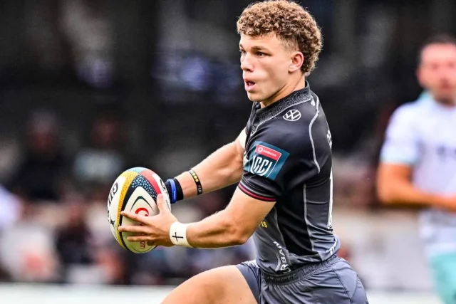 Why Luan Giliomee Is Leaving the Sharks for the Bulls Luan Giliomee Bulls. Luan Giliomee Sharks. Giliomee transfer. Esethu Mnebelele Sharks. Bulls signings 2026. Sharks Bulls swap deal. United Rugby Championship transfers. Johan Ackermann Bulls. Bulls vs Munster. Young South African rugby talent