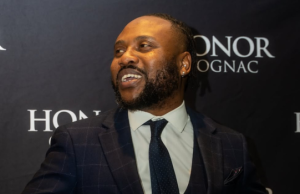 Reason Wraps “Everything Happens For A Reason” After Kwesta Finally Delivers His Verse Reason new album. Reason Kwesta collaboration. Everything Happens For A Reason album. Reason album release date. Sizwe Alakine. Kwesta verse. South African hip-hop news. Reason Azania. O Suna Mang