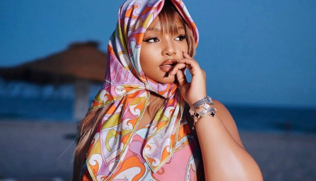 Mawhoo Shows Off Mystery Man Amid Cyan Boujee Relationship Drama Mawhoo and Cyan Boujee drama. Mawhoo mystery man. Cyan Boujee drama. Mawhoo relationship. Mawhoo WhatsApp status. Cyan Boujee relationship drama. Mawhoo latest news. South African celebrity news. Mzansi entertainment news. Mawhoo and Cyan Boujee