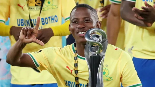 Thabo Cele, Cele Sundowns, Cele Kaizer Chiefs exit. Sundowns MTN8 winners, Chiefs pre-season camp, Cele transfer compensation, Mamelodi Sundowns midfielder, MTN8 2026, Masandawana